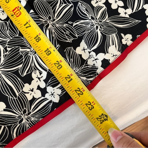 B.I.Y.A.Y.C.D.A Black & White Floral Print Skirt Red Trim Medium - Picture 7 of 8
